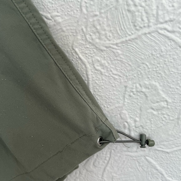 Women’s Columbia Omni-Shield Advanced Repellency Green Nylon Capri Pants Size 10 - Picture 3 of 7